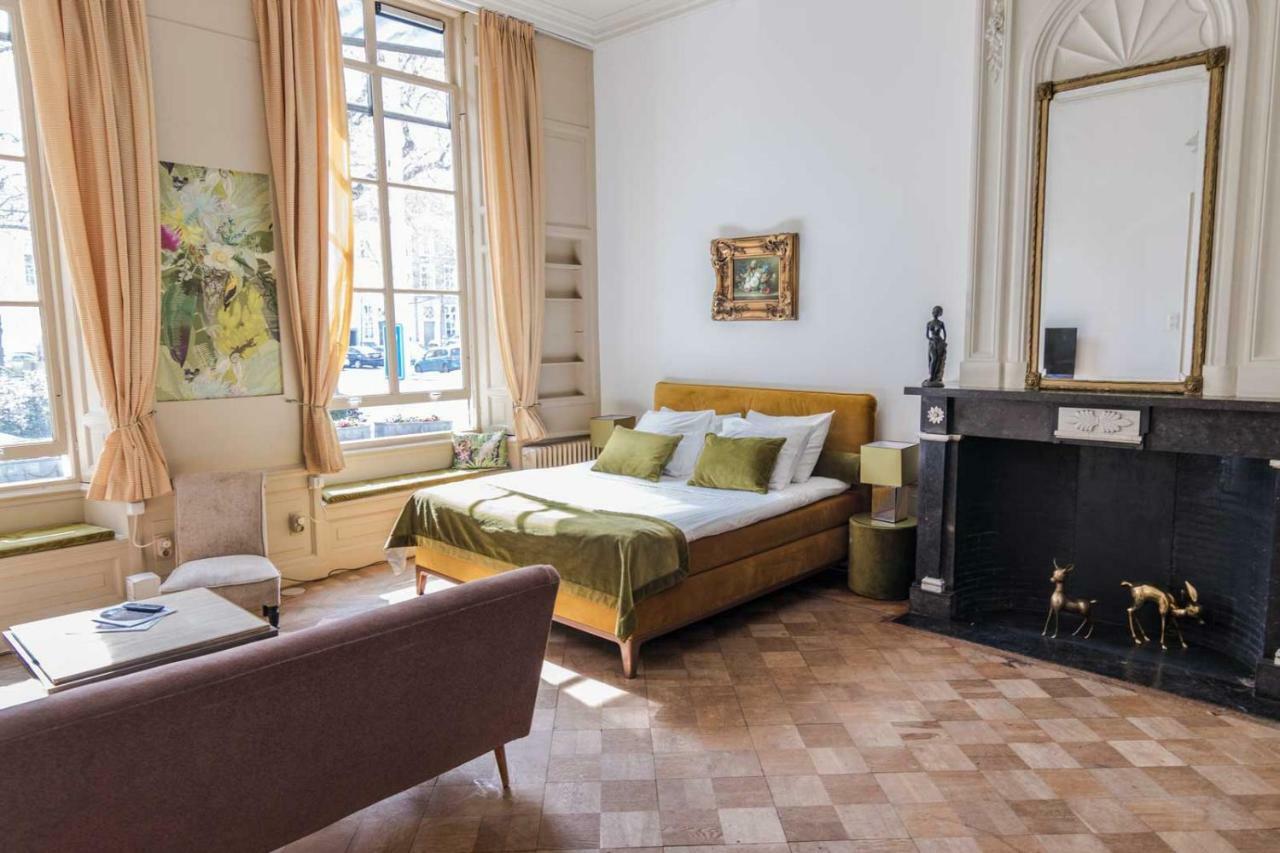 Hotel Aan De Dam Middelburg Bagian luar foto