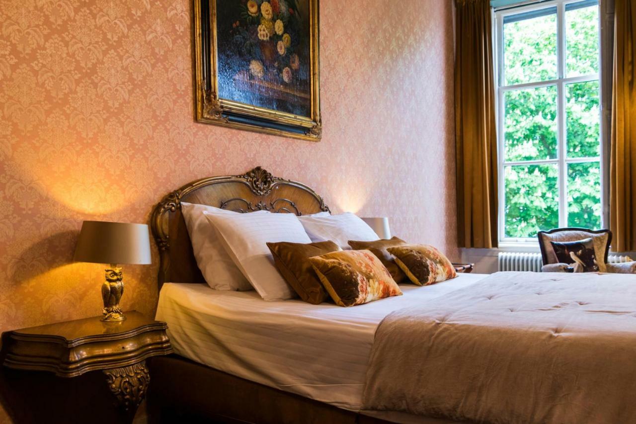 Hotel Aan De Dam Middelburg Bagian luar foto