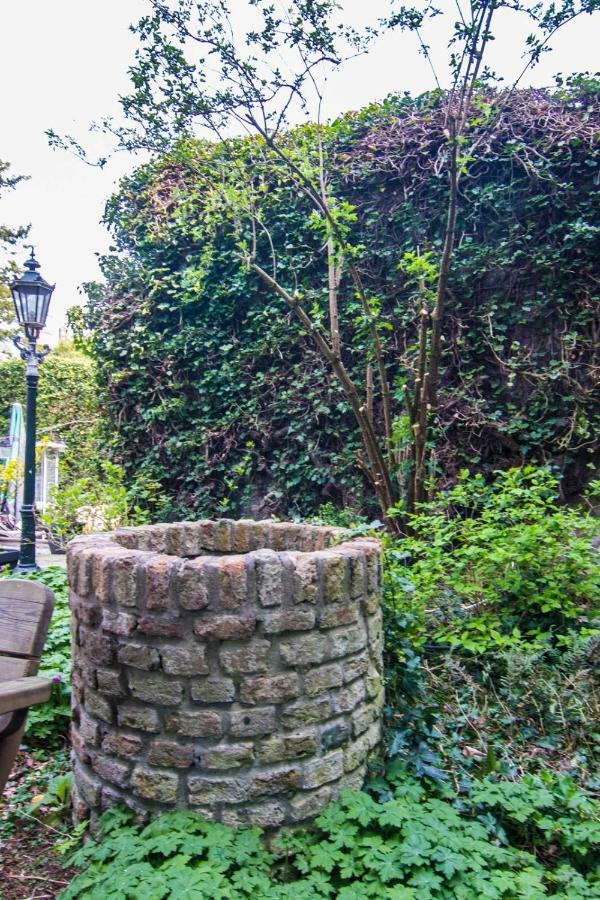 Hotel Aan De Dam Middelburg Bagian luar foto